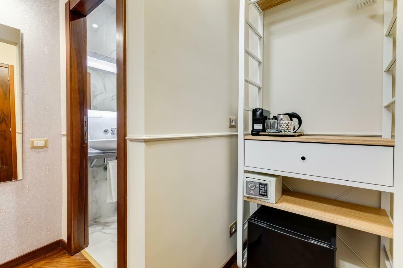 Trevi Private Suites By Premium Suites Collection Rome Exterior photo