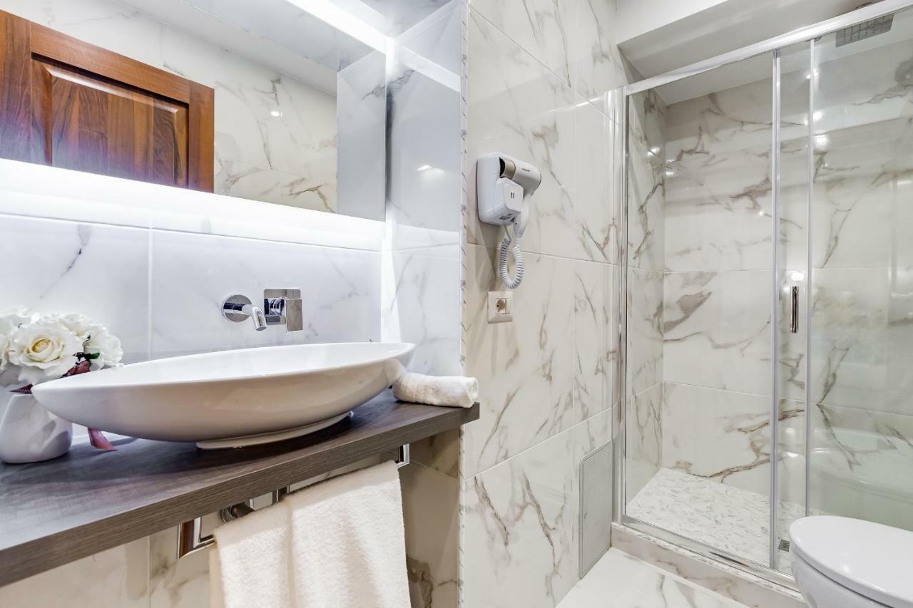 Trevi Private Suites By Premium Suites Collection Rome Exterior photo